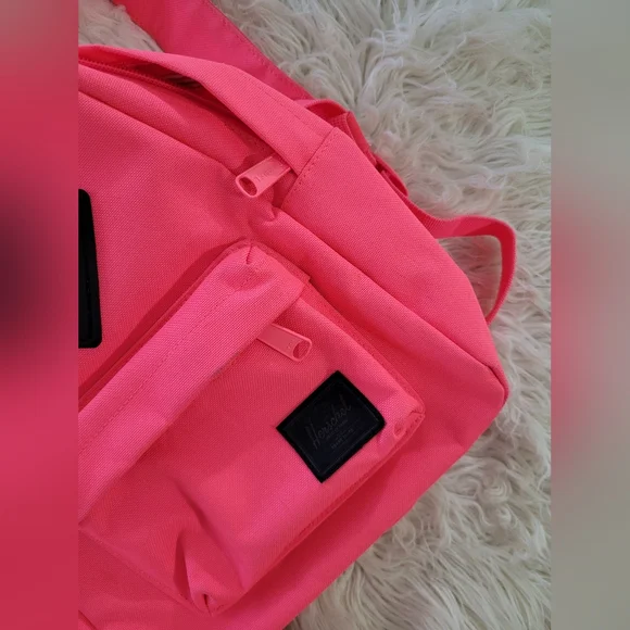 herschel backpack - Picture 4 of 5